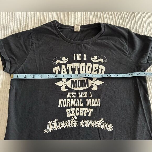 Anvil Black Women’s Tattooed Mom Graphic Short Sleeve Tee T-shirt Size Medium - Picture 6 of 7